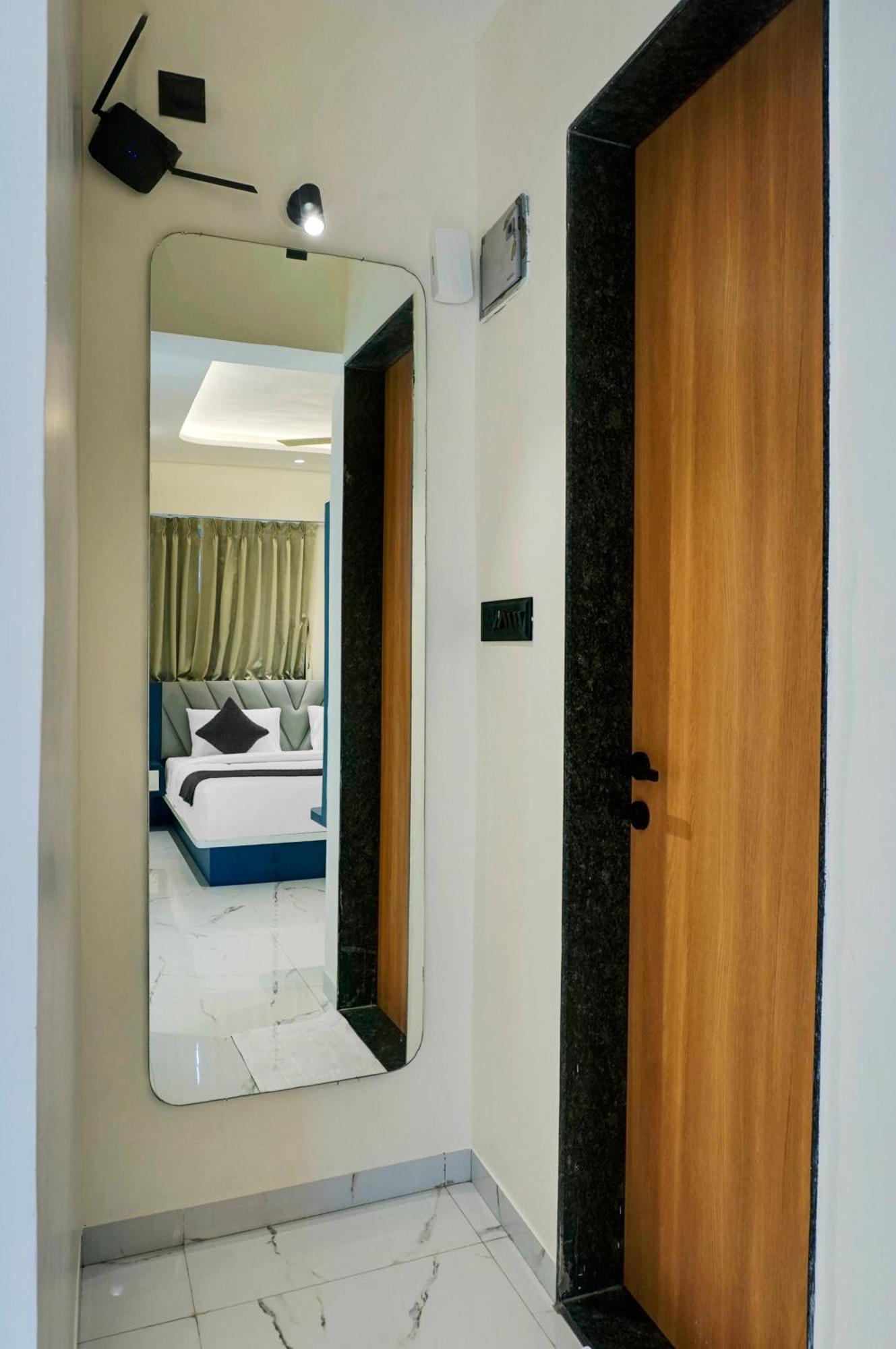 Palm Suites Baner- Indian Nationals Only Pune Exterior photo